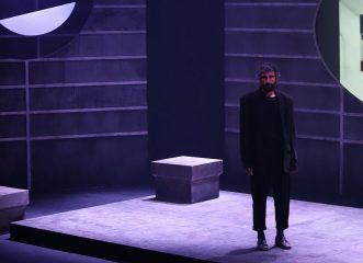 άρης-σερβετάλης-οι-ηθοποιοί-του-ρινό