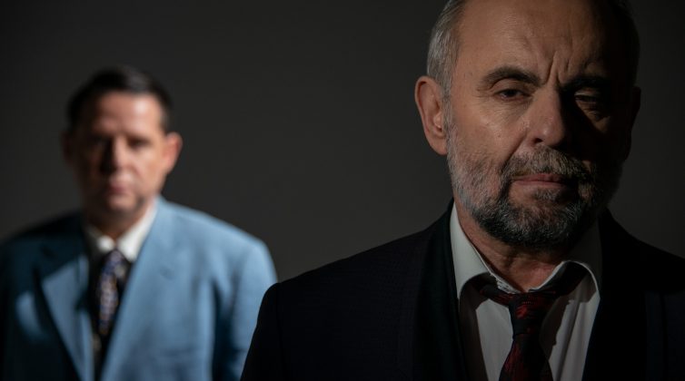 Κερδίστε 5 διπλές προσκλήσεις για την παράσταση ΣΛΟΥΘ στο Από Μηχανής Θέατρο - 16/12
