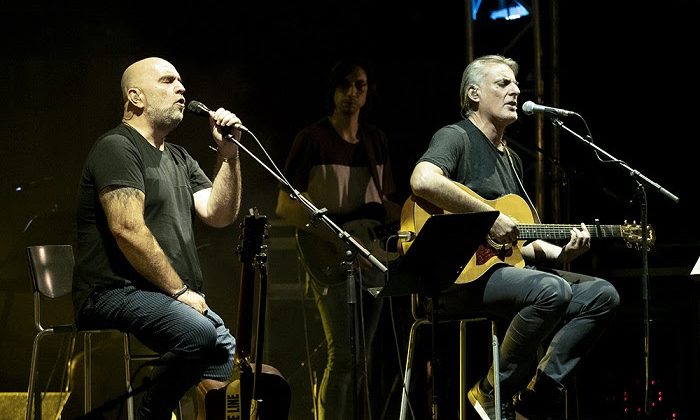Πυξ Λαξ: Η περιοδεία τους «Τι είναι αυτό που μας ενώνει» ρίχνει αυλαία στο Christmas Theater
