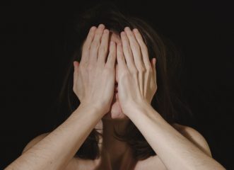 σοκάρουν-οι-φωτογραφίες-της-νεαρής-αε