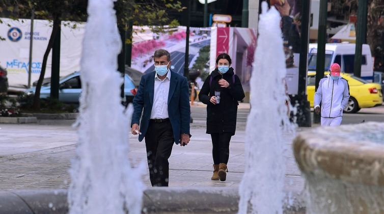 «Καμπανάκι» Σαρηγιάννη: «Θα έχουμε 8.800 κρούσματα τη μέρα και 80 θανάτους την εβδομάδα»