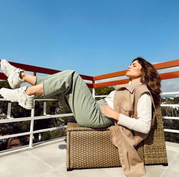 η-νέα-sneakers-collection-της-μαίρης-συνατσάκη-φέρνει-ν