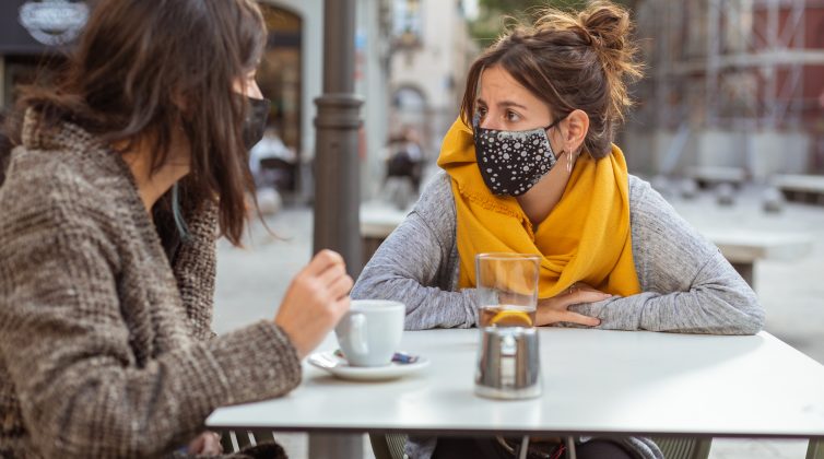 Τι αποφάσισε η Επιτροπή των Ειδικών για σχολεία, γήπεδα, μάσκα, πιστοποιητικό