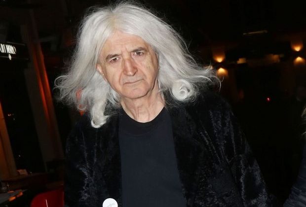 «Νοοσοφία»: Το βιβλίο του Νίκου Καρβέλα που μόλις κυκλοφόρησε