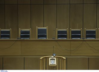 ελεύθερος-ο-γυναικοκτόνος-με-τη-βαριο