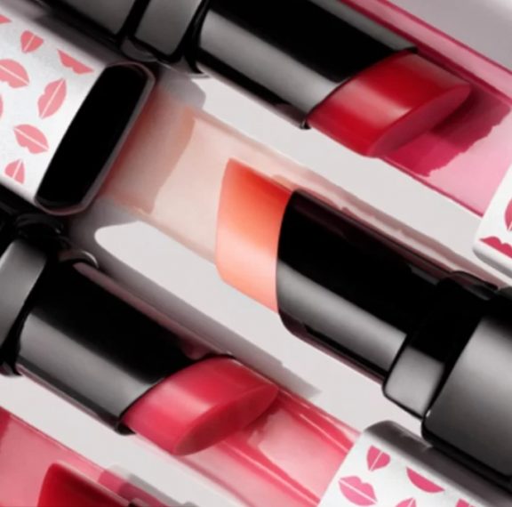 το-νέο-extra-lip-tint-το-extra-plump-lip-serum-της-bobbi-brown-θα-σου-χαρίσει