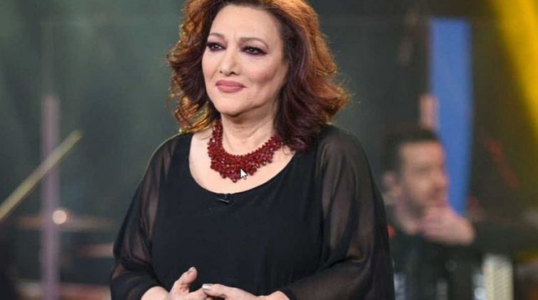 Ελένη Βιτάλη: «Αναρωτιέμαι, οι κοπέλες σε πάνελ πήγαν σχολείο για να πάνε να κάνουν τις γλάστρες;»