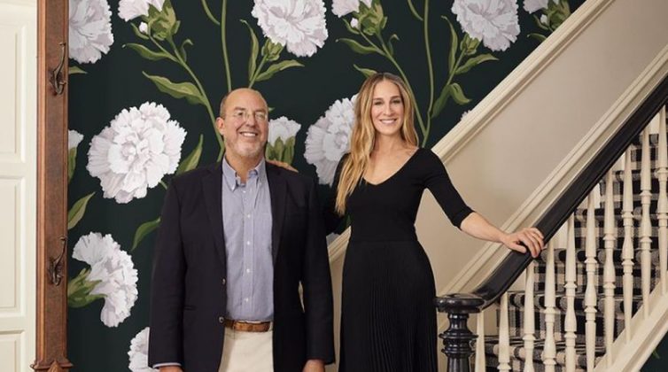 Η Sarah Jessica Parker λανσάει τη δική της σειρά με ταπετσαρίες - Το πρώτο δείγμα είναι πολύ καλό