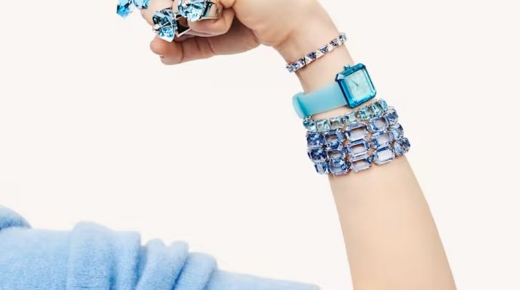 Η νέα σειρά της Swarovski θα κάνει πιο λαμπερές τις φθινοπωρινές και χειμωνιάτικες εμφανίσεις σας