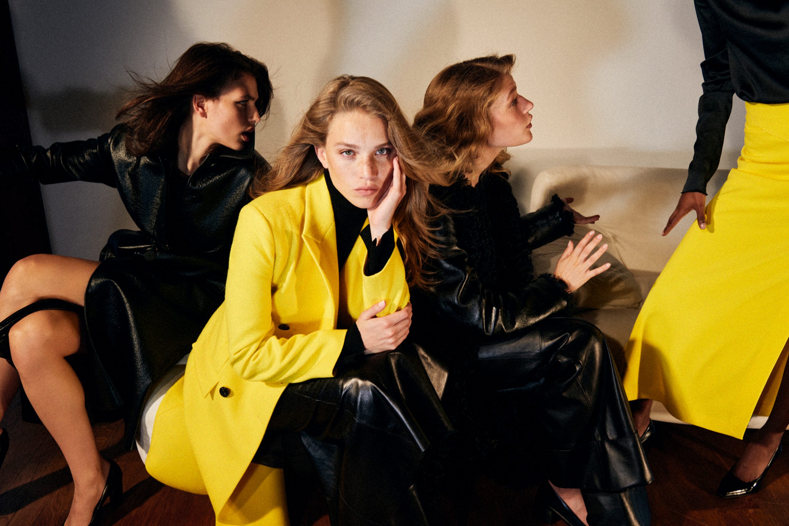 %ce%b7-limited-edition-%cf%84%ce%b7%cf%82-massimo-dutti-%ce%b3%ce%b9%ce%bf%cf%81%cf%84%ce%ac%ce%b6%ce%b5%ce%b9-%cf%84%ce%b7%ce%bd-%cf%80%cf%81%ce%bf%cf%83%cf%89%cf%80%ce%b9%ce%ba%cf%8c%cf%84%ce%b74
