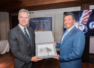 h-gulf-air-γιορτάζει-40-χρόνια-πτήσεων-στην-αθήν