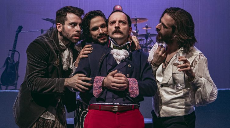 Οι "sold out" Παίχτες του Γιώργου Κουτλή συνεχίζουν την ξέφρενη πορεία τους στο Θέατρο Κιβωτός