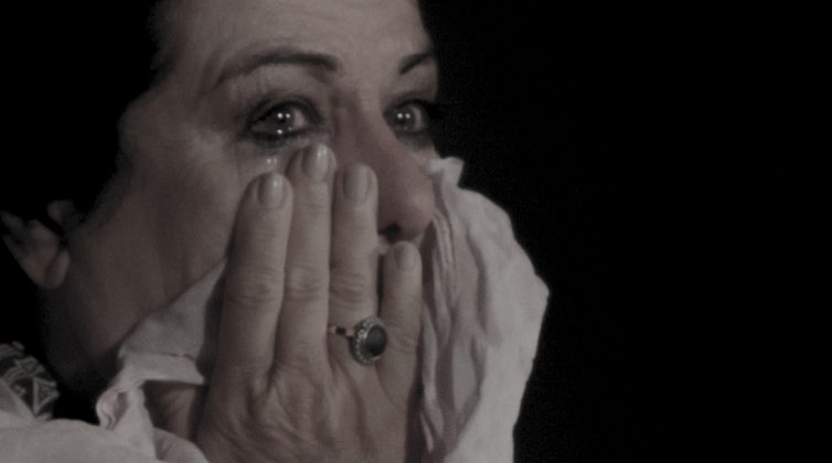 Η "Αγγέλα Παπάζογλου" της Άννας Βαγενά για 2 παραστάσεις στο θέατρο «Μεταξουργείο»