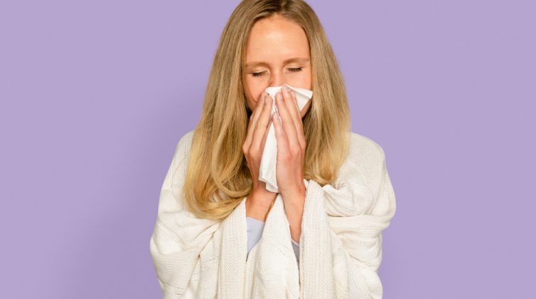Αλλεργική ρινίτιδα: Αυτή είναι η καλύτερη εναλλακτική θεραπεία για την αντιμετώπισή της