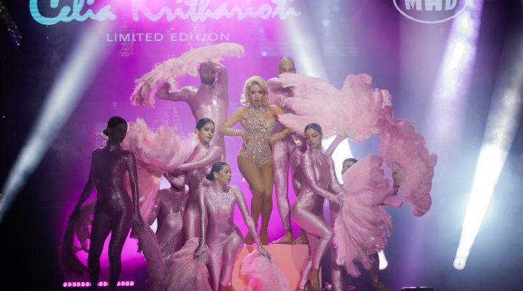 MadWalk 2022: Δείτε φωτογραφίες από τα εντυπωσιακά catwalks και πρωτότυπα acts της βραδιάς