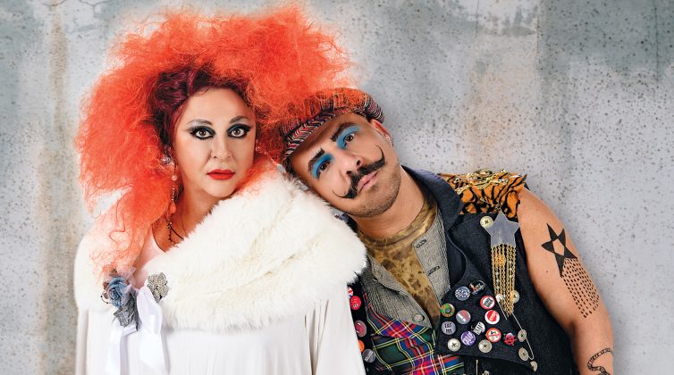Η «Τρελή του Σαγιό»: Πλησιάζει η πρεμιέρα της νέας θεατρικής υπερπαραγωγής, με τους Κωνσταντινίδου και Μουτσινά