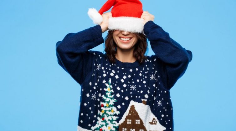 5 γιορτινά πουλόβερ που θα σε βάλουν στο Χριστουγεννιάτικο κλίμα!