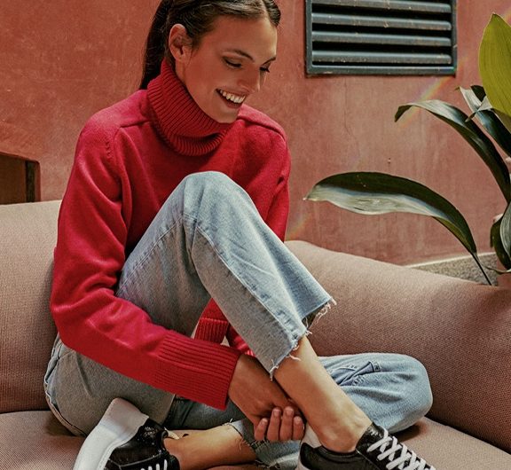 τα-sneakers-που-πρέπει-να-υπάρχουν-σε-κάθε-γυν