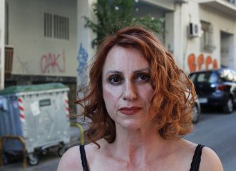 Η Στέλλα Κρούσκα στο Infowoman.gr: "Η μασημένη τροφή, όποιος κι αν μας την ταΐζει, δεν μας κάνει καλό"