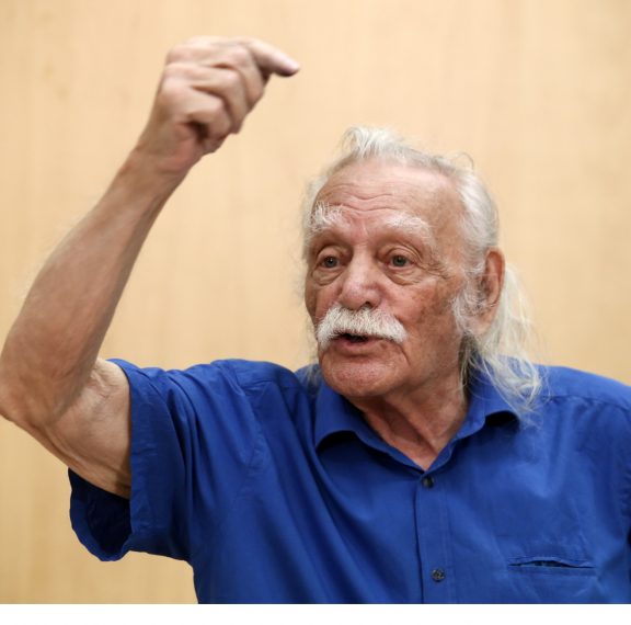 η-γσεε-έπαθε-μενεγάκη-κάλεσαν-τον-νεκ
