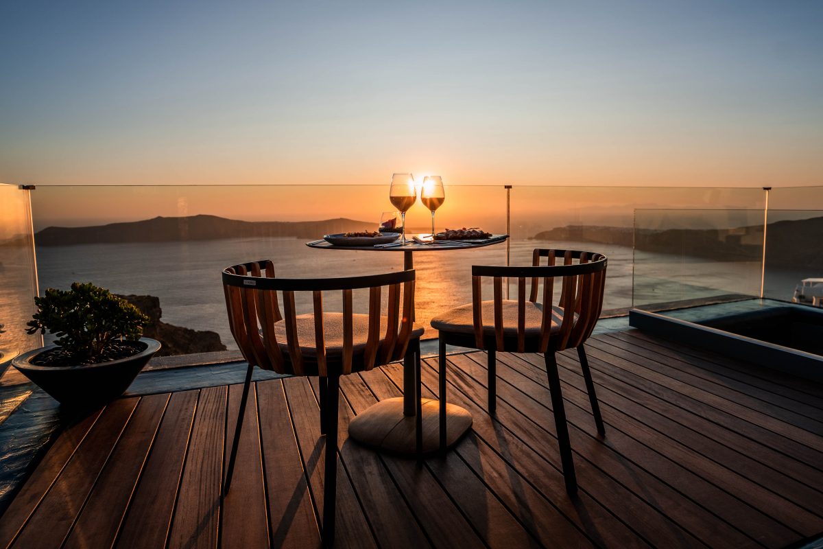 Το Mavro Restaurant προσφέρει την Καλντέρα «στο πιάτο»