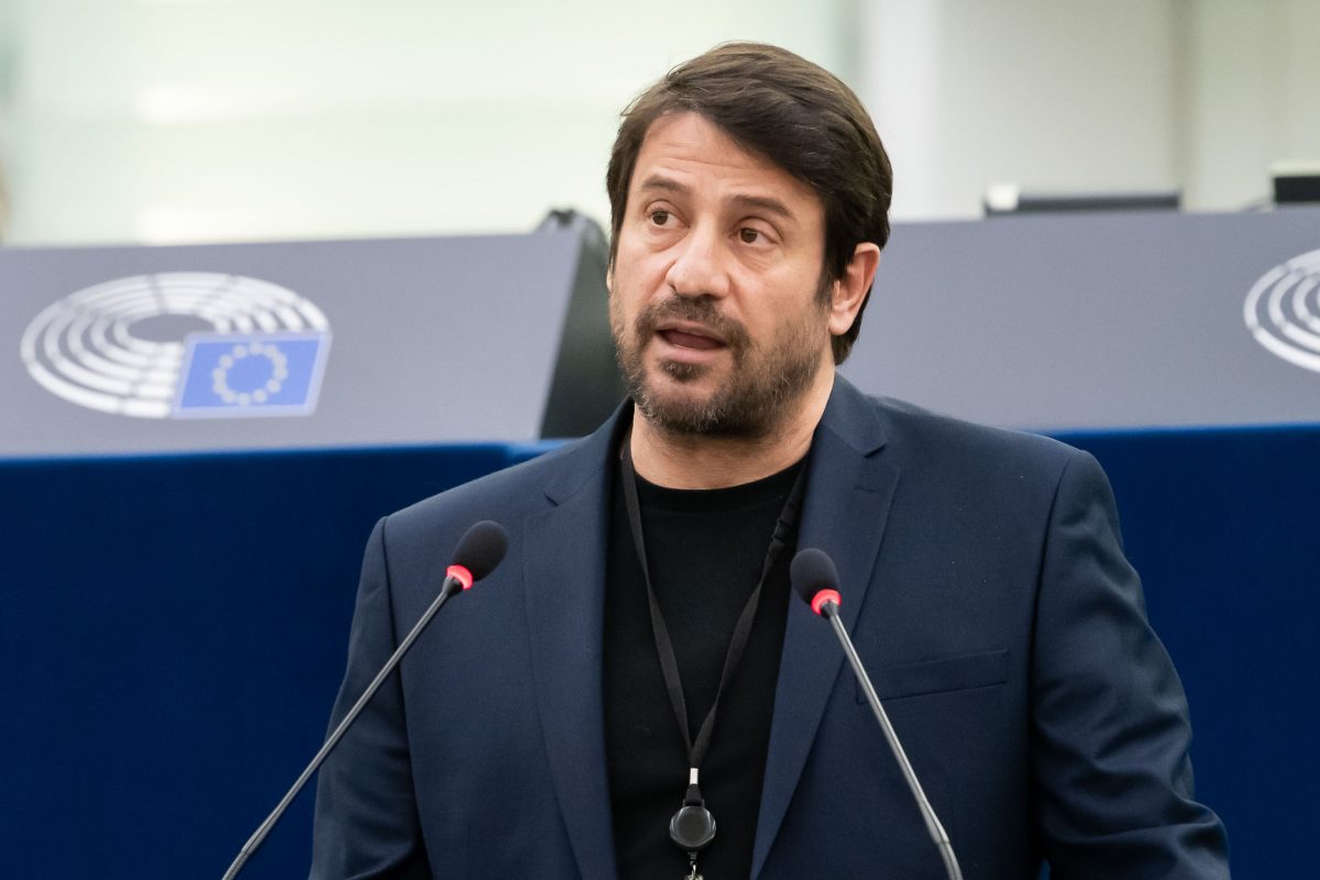 Αλέξης Γεωργούλης: Σε κατάσταση σοκ μετά την καταγγελία - Προσπαθεί να προστατεύσει τους δικούς του ανθρώπους
