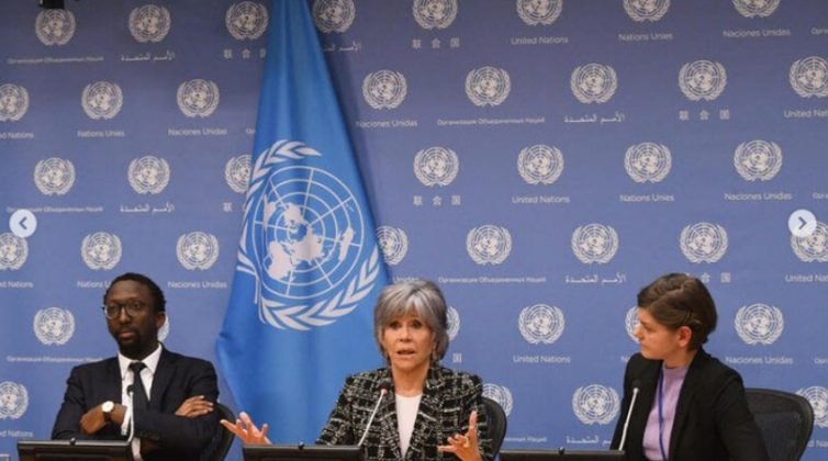 85χρονη Τζέιν Φόντα: "Είμαι πιο πολυάσχολη από ποτέ - Ζω το πιο ευτυχισμένο κεφάλαιο της ζωής μου"