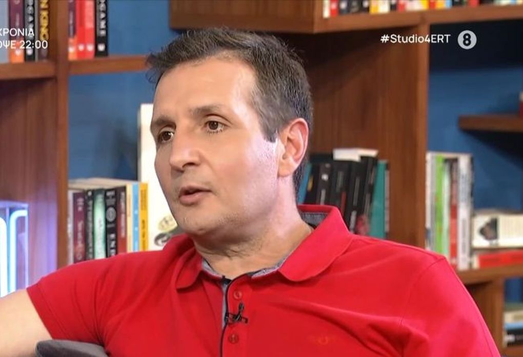 Δημήτρης Μπάσης: Το πραγματικό του επίθετο και η άγνωστη ιστορία πίσω από το καλλιτεχνικό ψευδώνυμο