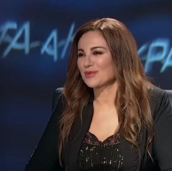 η-βίκυ-φλέσσα-έγινε-γιαγιά-αποκάλυψε