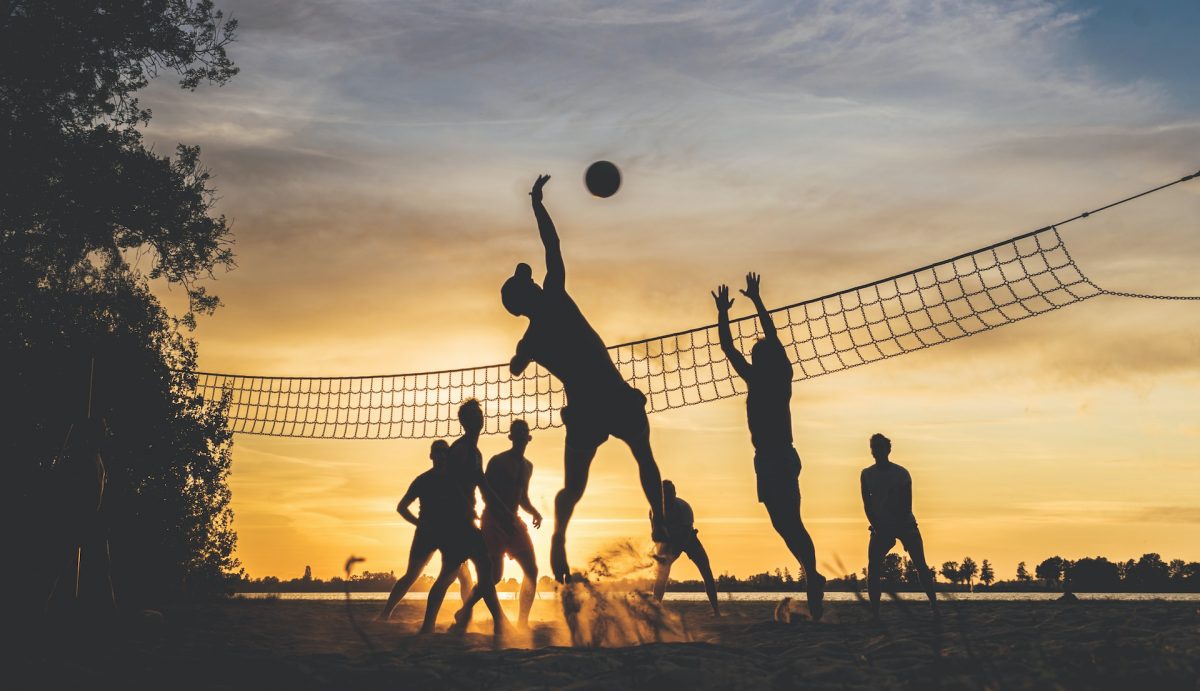 Beach Volley: Πώς να χαρείτε το αγαπημένο άθλημα του καλοκαιριού, χωρίς τραυματισμούς!