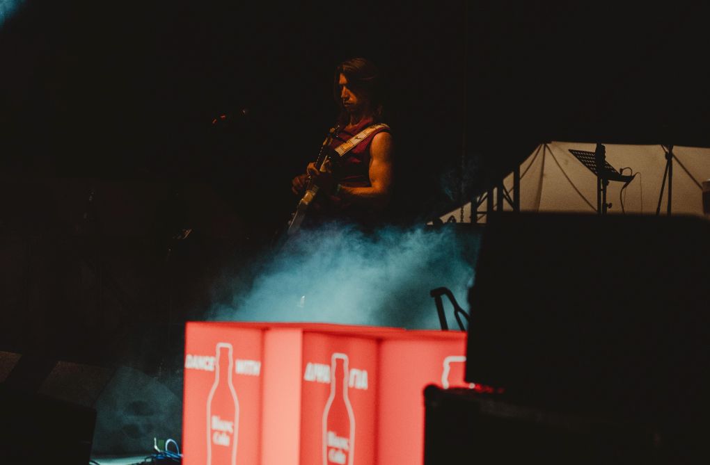 Matala Beach Festival: Χορός, κέφι και δροσιά με τη γεύση της Βίκος Cola