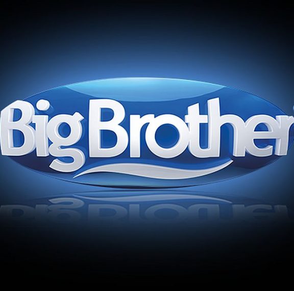 πρώην-παίκτης-του-big-brother-πήγε-με-μίνι-φόρεμ