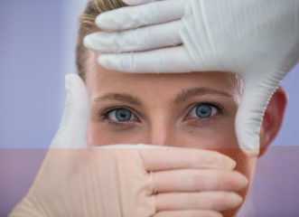 Βλεφαρόπτωση, "σακούλες", μαύροι κύκλοι; Πώς θα τα αποκαταστήσεις;
