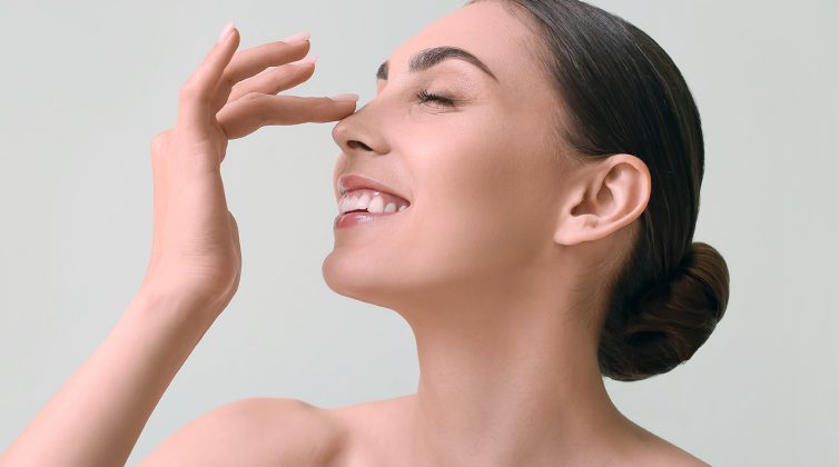 Ρινοπλαστική χωρίς χειρουργείο και πόνο, γίνεται; Ναι!