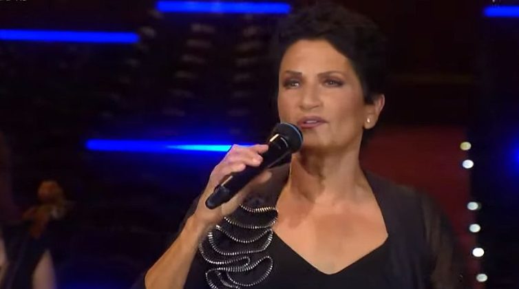 Δύσκολες ώρες για την Άλκηστη Πρωτοψάλτη: «Στην τελευταία στροφή έφαγες τρικλοποδιά… και πέταξες»