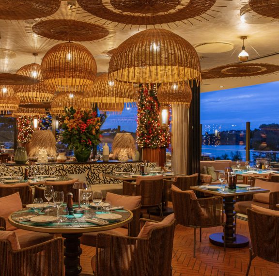 to-beefbar-athens-έβαλε-ξανά-τα-γιορτινά-του-για-την-π