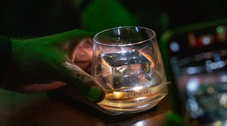Το εμβληματικό whisky "Macallan" σε μια συνέργεια φύσης κι αισθητικής