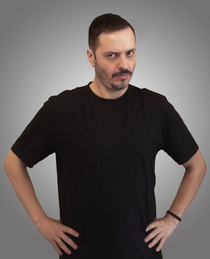 Ο stand up κωμικός Αλέξανδρος Τσουβέλας στο Εκθεσιακό Κέντρο Περιστερίου