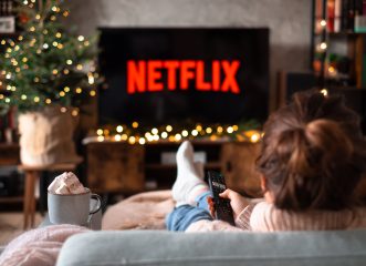Netflix: Οι γυναικείς σειρές και που θα δούμε τον Δεκέμβριο