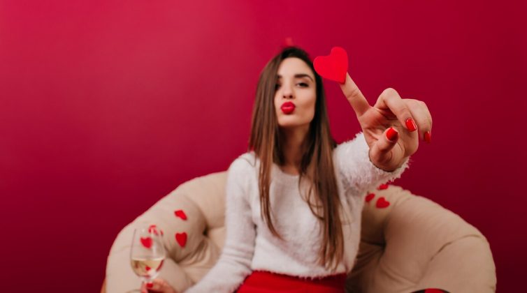 Happy Valentine Nails