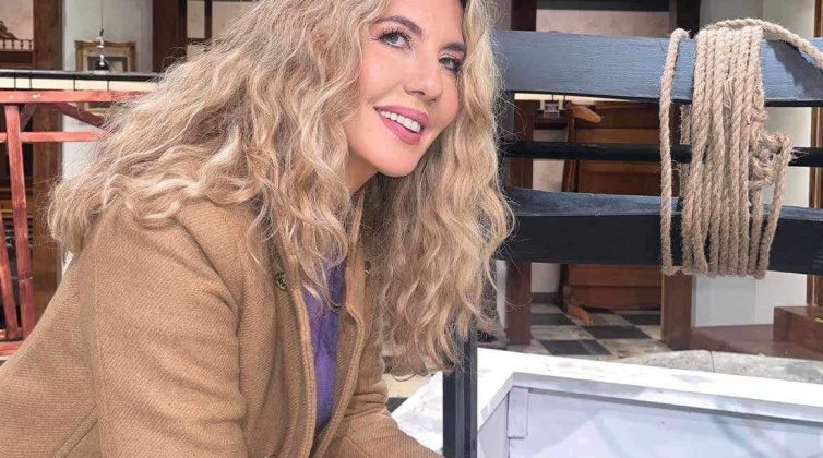 Η Γιούλη Ηλιοπούλου στο infowoman.gr: «Κινδυνεύουμε να έχουμε μια μοναχική καταθλιπτική ανθρώπινη κοινωνία»