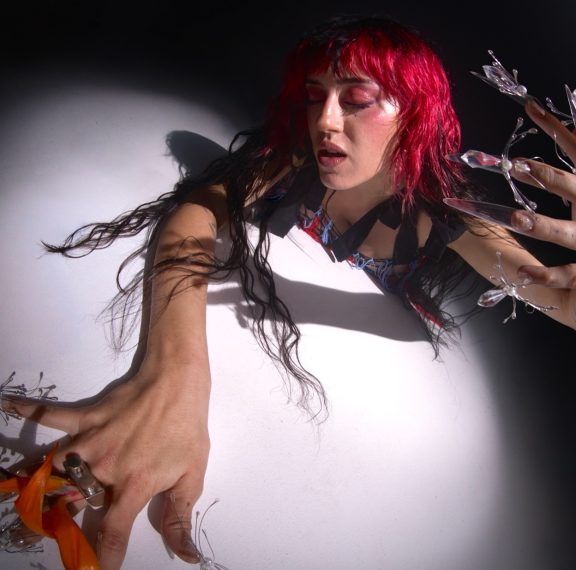 η-vassilina-στο-infowoman-gr-η-νέα-γενιά-αγαπά-την-pop-και-απ