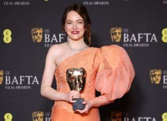 Η ταινία Oppenheimer σάρωσε τα BAFTA, βραβείο Α' γυναικείου ρόλου στην Έμα Στόουν
