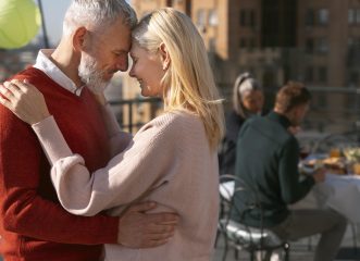Τι ισχύει για το dating μετά τα 50;