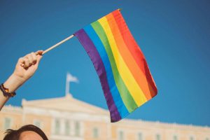 Ιστορική μέρα για την Ελλάδα: Νόμος του κράτους ο γάμος των ομοφύλων - Εύσημα από τα διεθνή ΜΜΕ