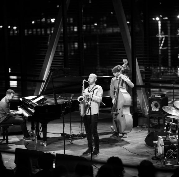 ο-bernard-van-rossum-με-το-κουαρτέτο-του-στο-half-note-jazz-club
