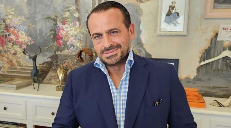 Φωτιά στο ατελιέ του Βασίλη Ζούλια - Κάηκαν δεκάδες φορέματα και νυφικά