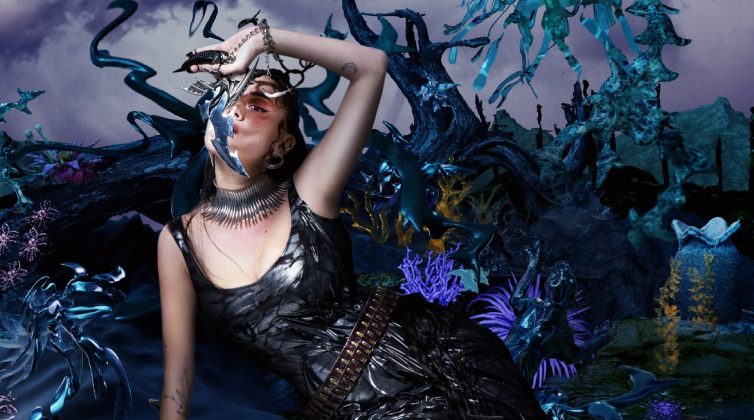 "Femmeland": Το νέο album της VASSIŁINA εμπνέεται από την Κίρκη κι έχει να μας πει πολλά