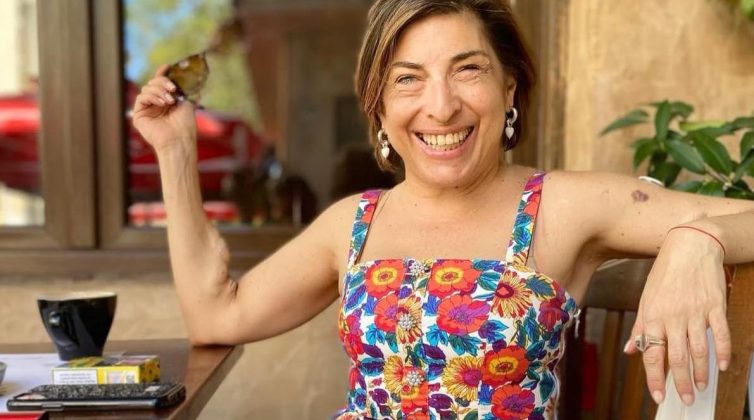 Η Βένια Σταυροπούλου στο Infowoman: «Πρέπει να βρούμε πώς θα "πατήσουμε" το σανίδι της ζωής για να μην μας πατήσουν!»
