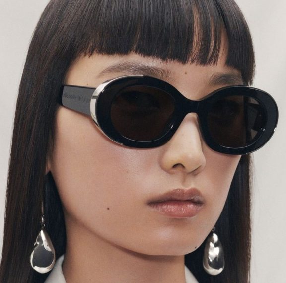 τα-alexander-mcqueen-γυαλιά-ηλίου-είναι-η-πιο-hot-τάση-γι